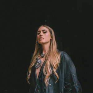 Gemma Griffiths - Holy Ft. Peruzzi