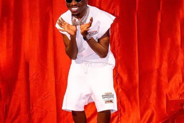Country Wizzy – STATEMENT