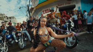 MOLIY – PRETTY MAMI Ft. Mavo
