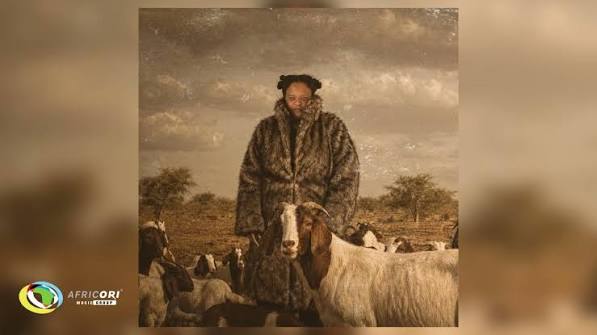Nue_Sam – Umbhalo Wothando ft Shwi Mantombazane & Siya Ntuli